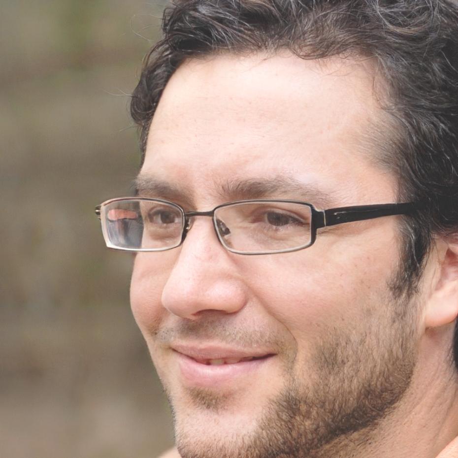 Student testimonial portrait